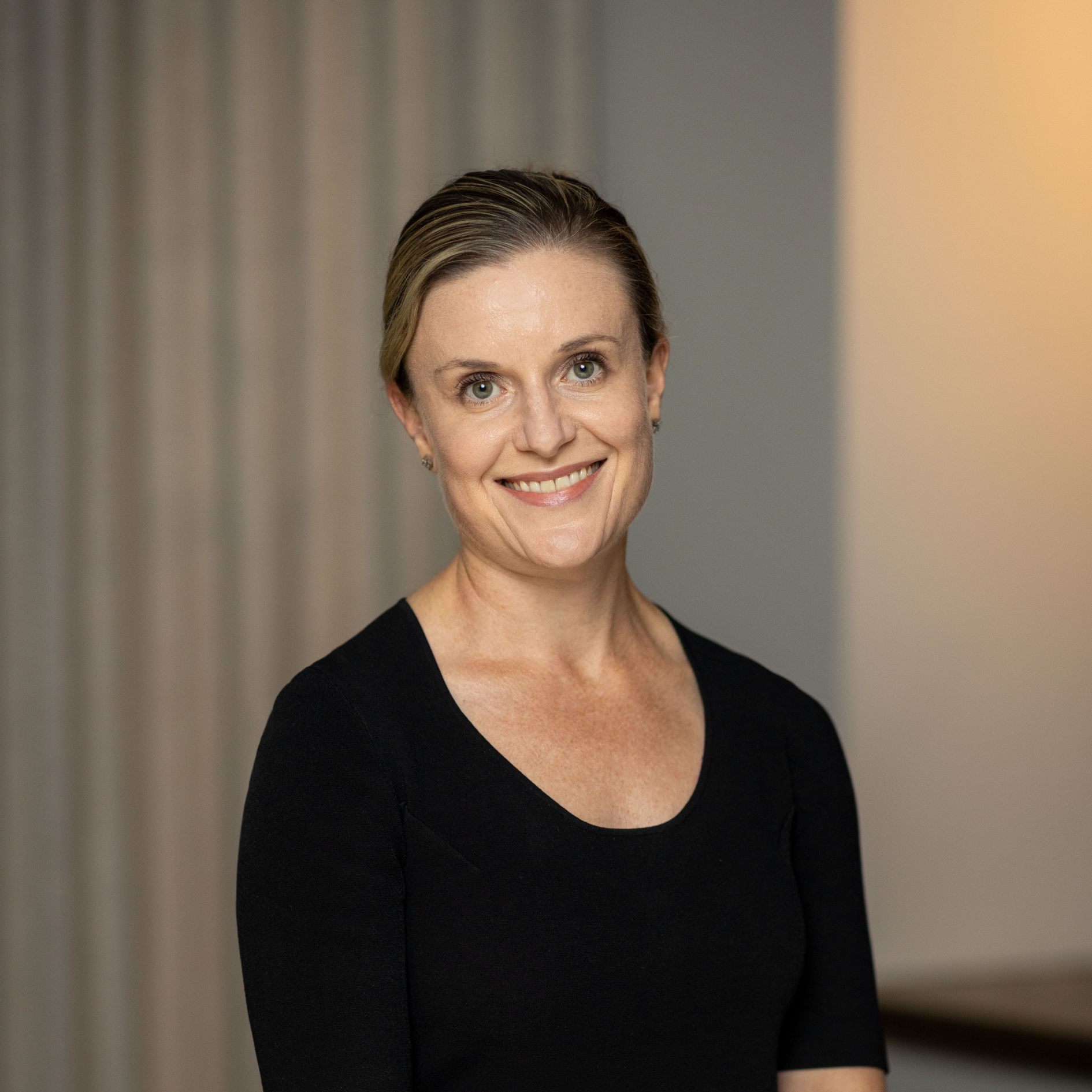 Dr Nicole Krzys