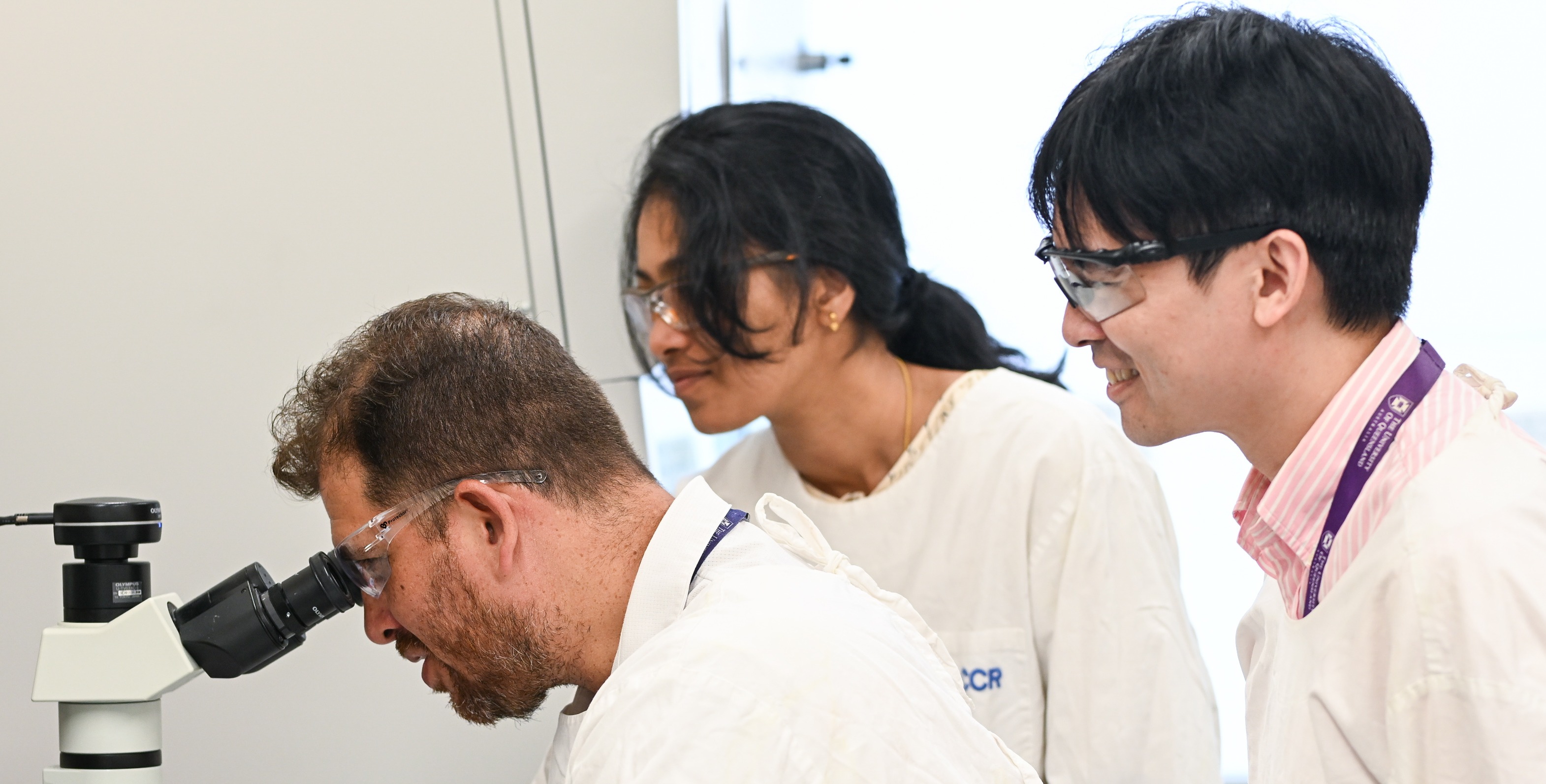 UQCCR-23rd-Jan-2024-Carlos-Salomon-Gallo-research-LAB-2-106.jpg